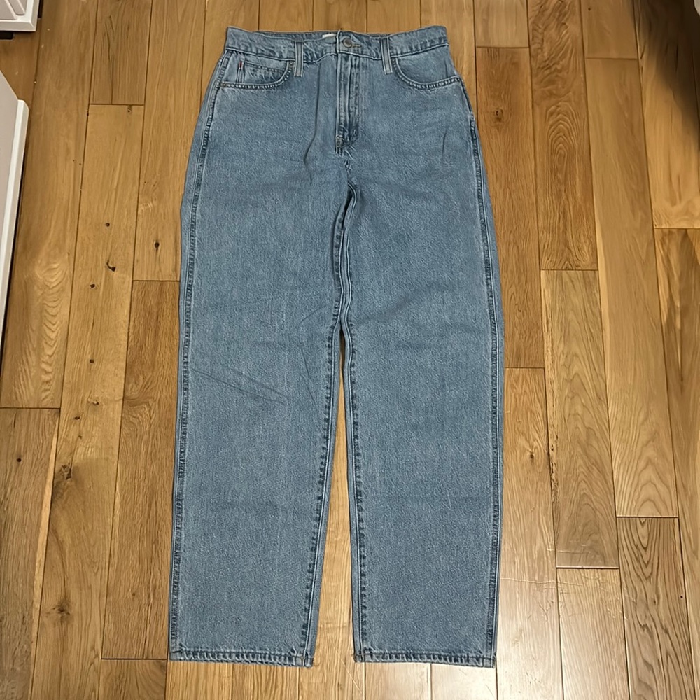 Sunday Best Aritzia straight fit light wash jeans